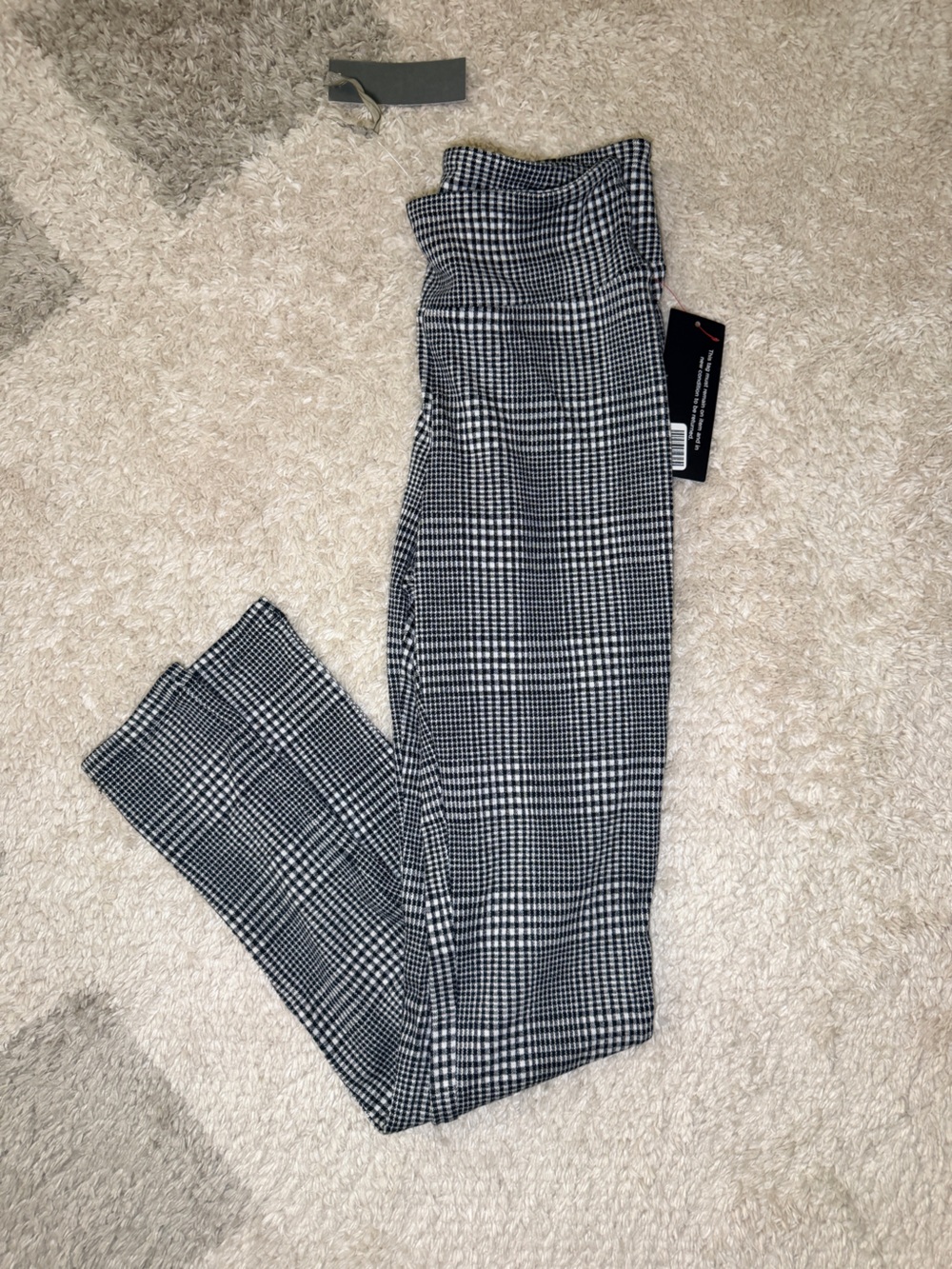 Daily Look - Black & White Glen Plaid Women’s skinny pants